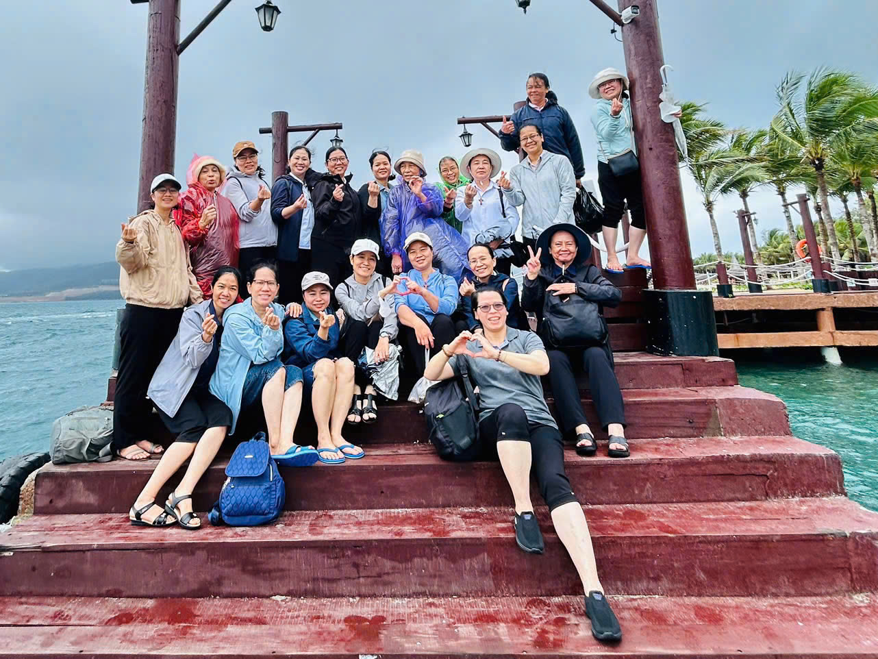 Tour 3 ĐẢO VIP (Tắm biển / Ca múa nhạc)